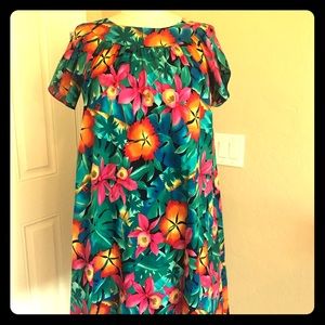 Hilo Hattie’s mumu